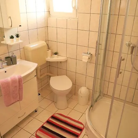 Sarlija Apartman *